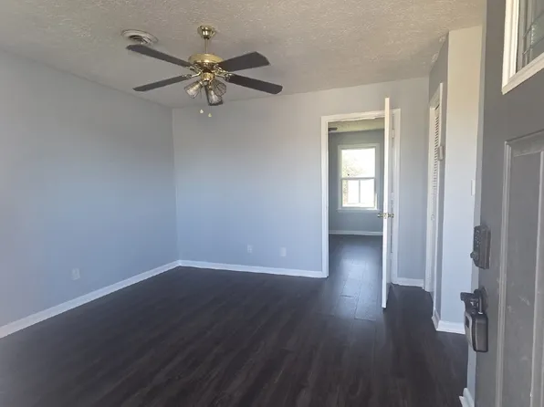 1165 Claylick Rd Unit B, White Bluff, TN 37187