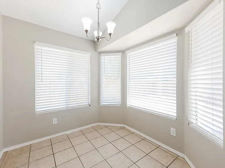 9847 W Irma Ln — Photo 5