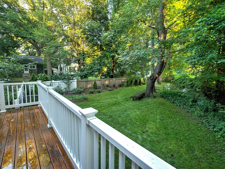 917 N Maple Ave — Photo 21
