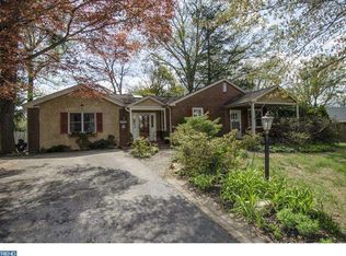 2732 Hillview Rd, Broomall, PA 19008