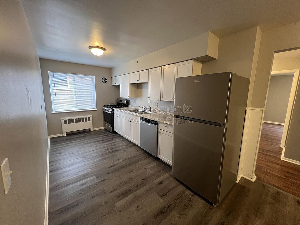 1st image of 4594 Hamilton Ave #1