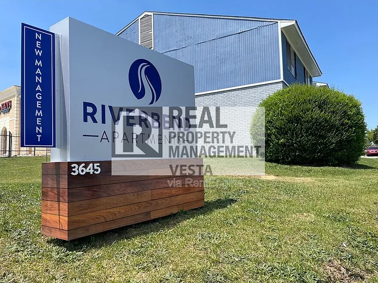 Riverbend Apartments — Photo 40