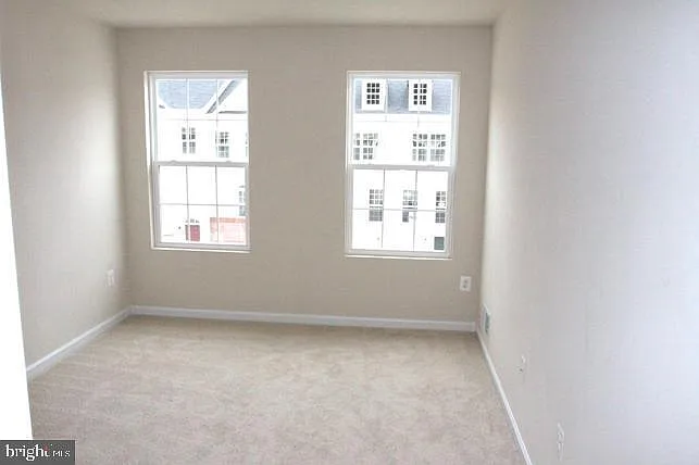 7568 Stonehouse Run Dr — Photo 7