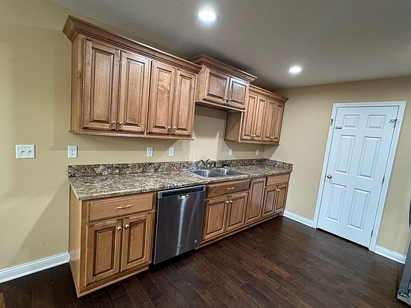 4th image of 778 Alders Cove St