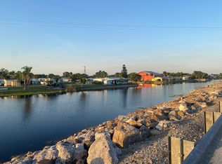 2199 Hunter Rd #5, Okeechobee, FL 34974