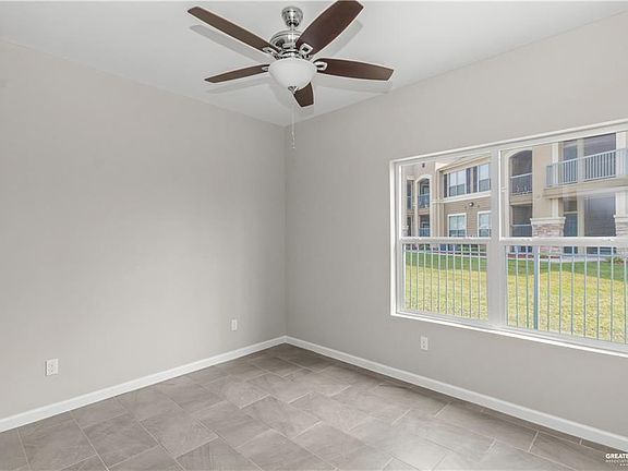 5th image of 2512 E Israel Ave #1