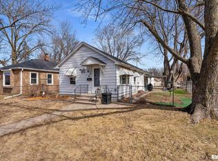 1820 43rd St, Moline, IL 61265