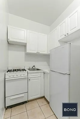 Rented by Bond New York | media 7