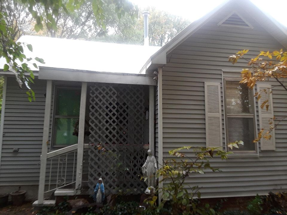 1st image of 2147 S 15th St