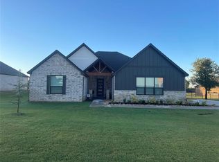 2247 Jackson Ln, Blanchard, OK 73010