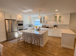 829 Alwyne Rd, Carmel, IN 46032