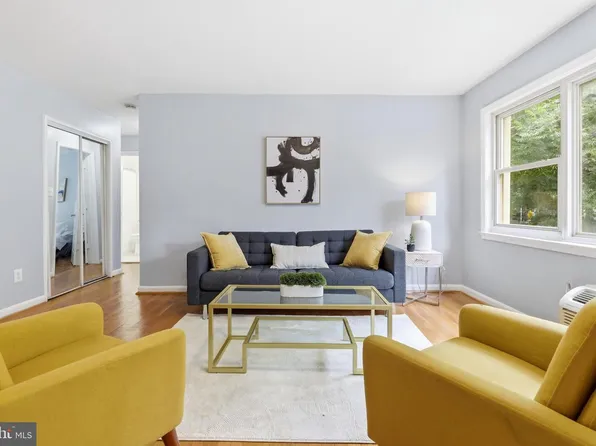 610 Longfellow St NW APT 305, Washington, DC 20011