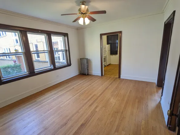 6338 W Raven St APT 1A, Chicago, IL 60646