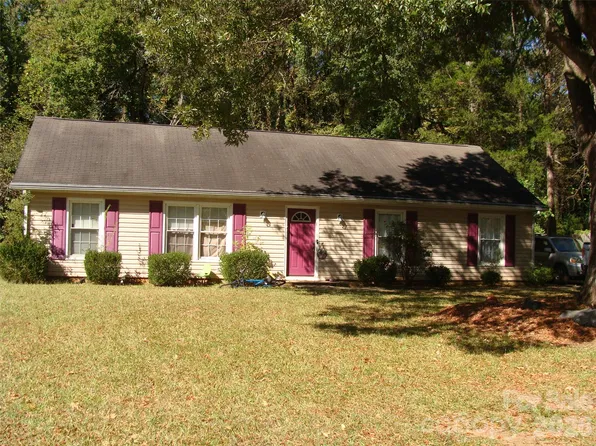 5841 Trotters Ridge Rd, Charlotte, NC 28227