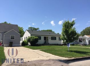 3247 Grandview Blvd, Sioux City, IA 51104