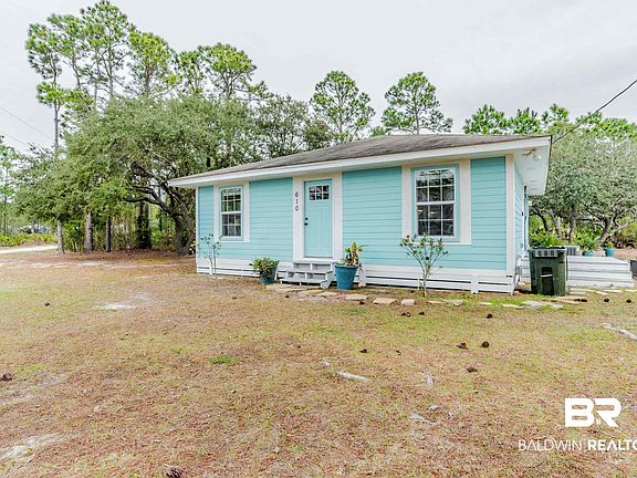 3rd image of 610 Gulf Way Dr