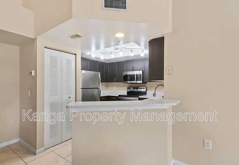 4159 N Haverhill Rd #1319 — Photo 8