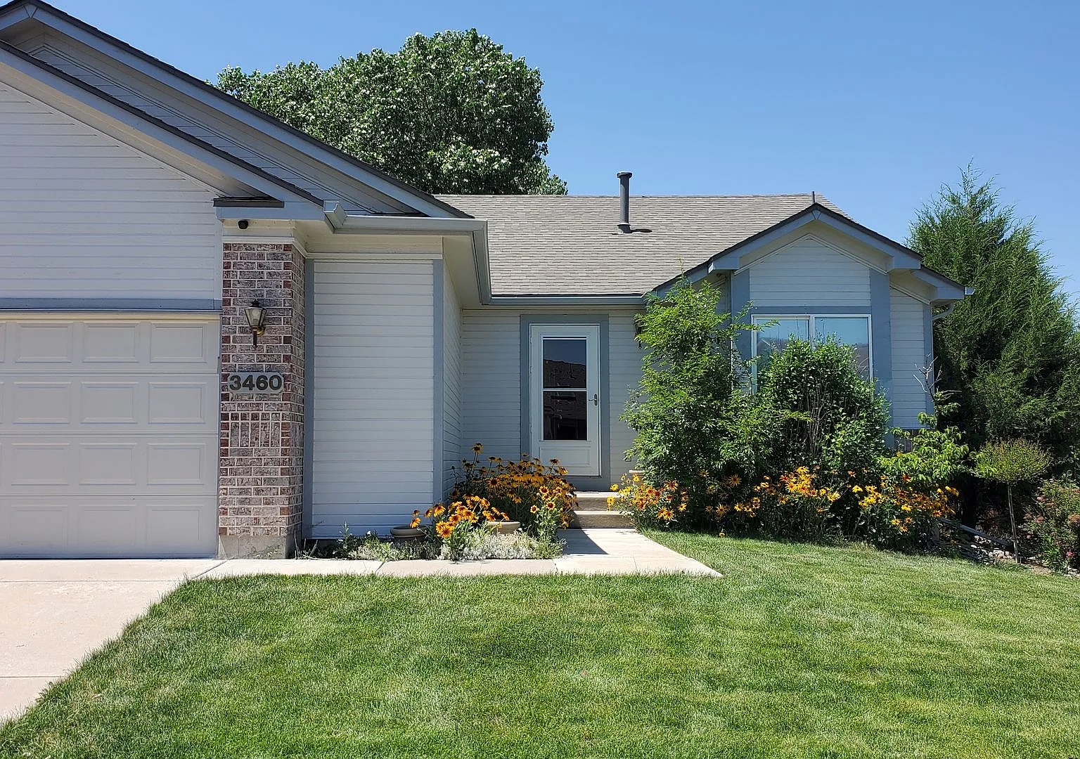 For Rent: Beautiful Ranch Home at 3460 Bexley Drive, Colorado Springs, CO 80922 — Photo 2