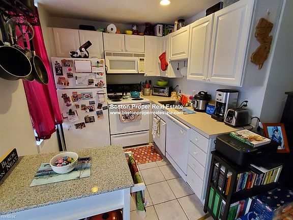 6-12 Blackwood St. #226 Boston - Back Bay Unit Photo 2