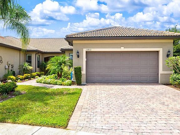 4th image of 13913 Alafaya St