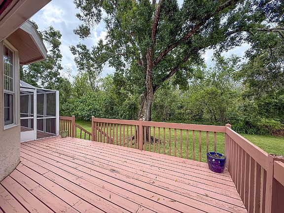 4th image of 1055 Riverside Ridge Rd
