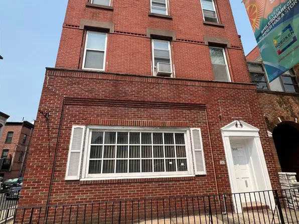 900 Washington Street image 1 of 2