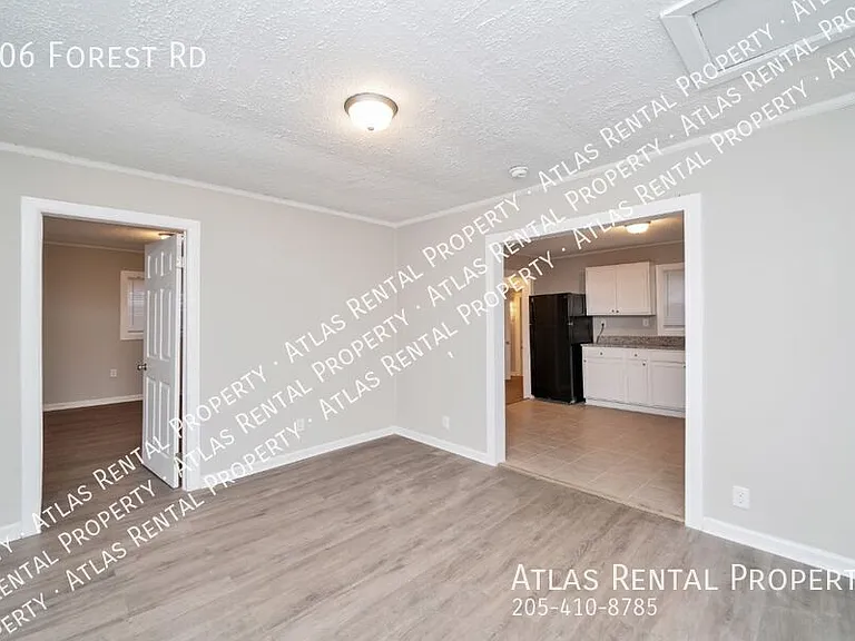 406 Forest Rd — Photo 10