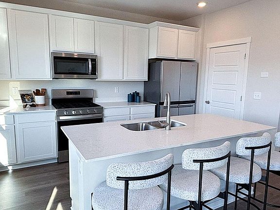 7th image of this home