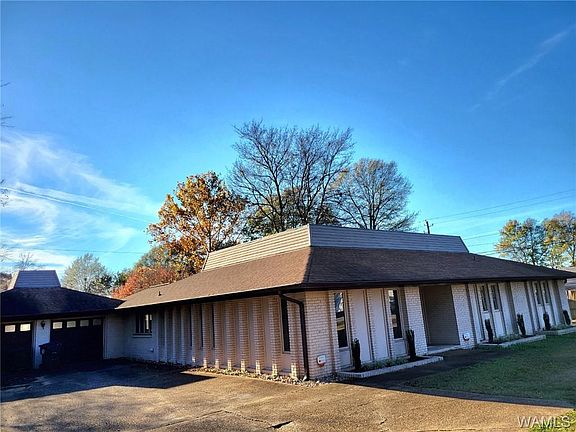 2nd image of 3821 University Blvd E