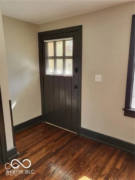 2 bed, 1.5 bath, 1056 sqft, $1,425 — Photo 3