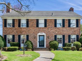 171 Brixton Rd, Garden City, NY 11530