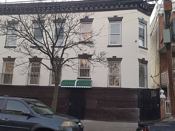 2nd image of 1209 Beach Ave