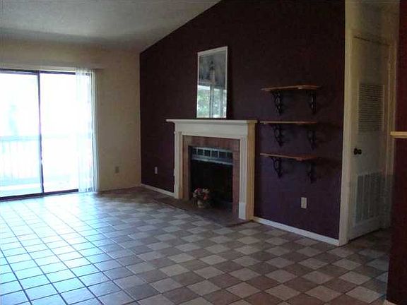 2nd image of 1251 Henckley Ave APT 203