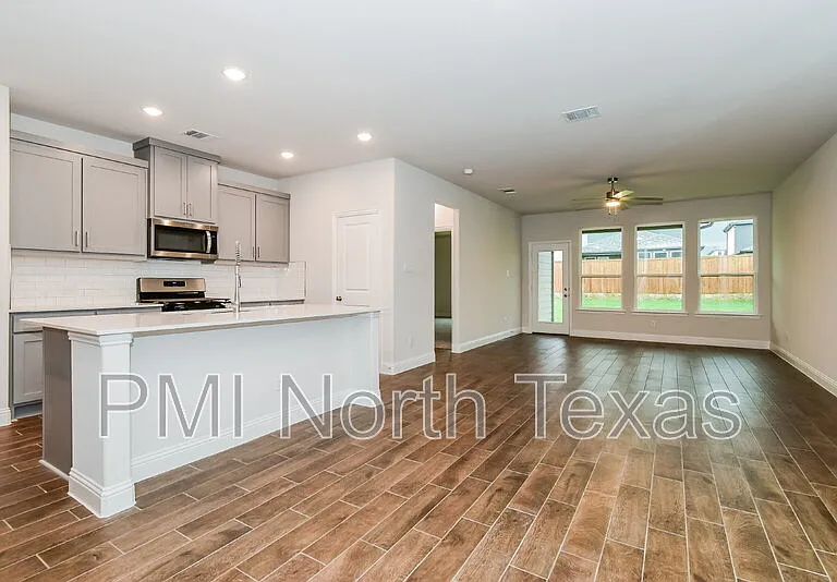 3112 Cordelia Dr — Photo 9