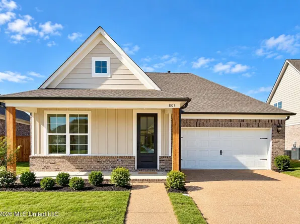 807 Quitman Ct, Nesbit, MS 38651