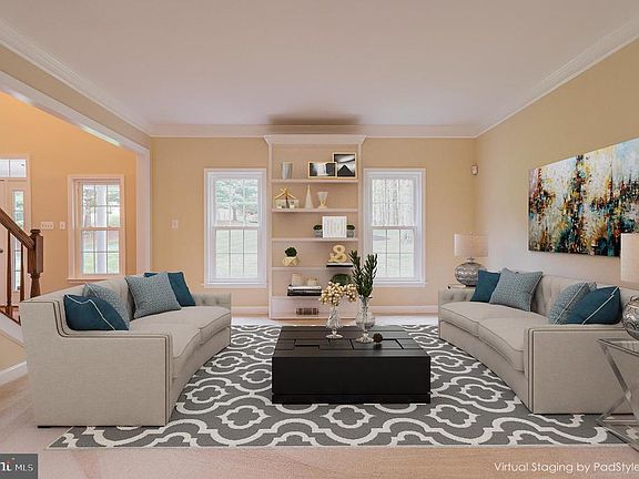4th image of 9605 Low Meadow Dr