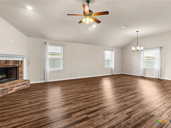 5th image of 903 Hickok Dr