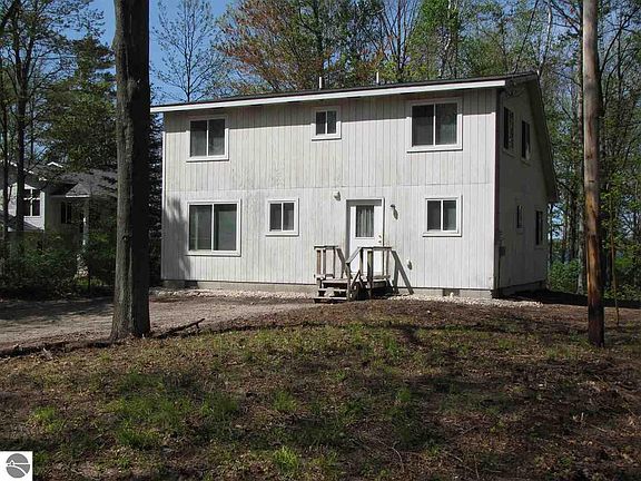 2nd image of 4105 Birch Dr