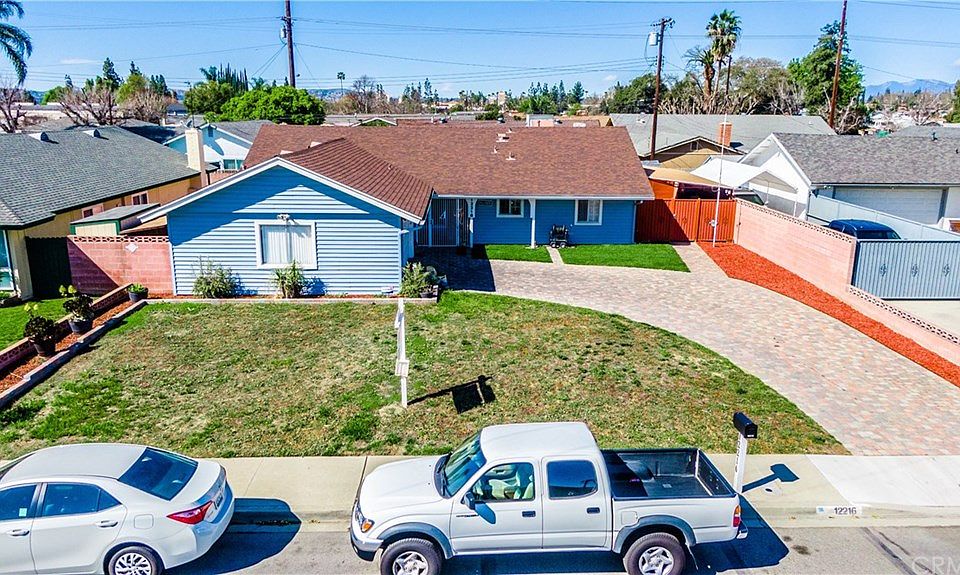 1st image of 12216 Nectarine Ave