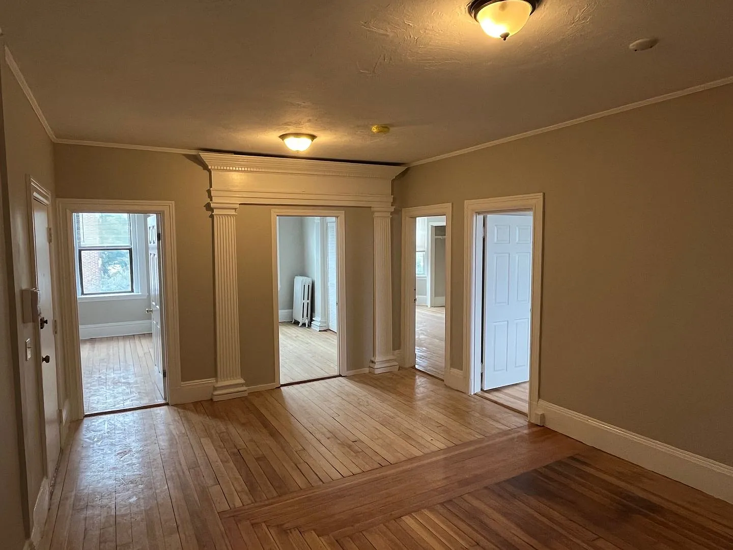 5bed apartment is available on 9/1 — Photo 2
