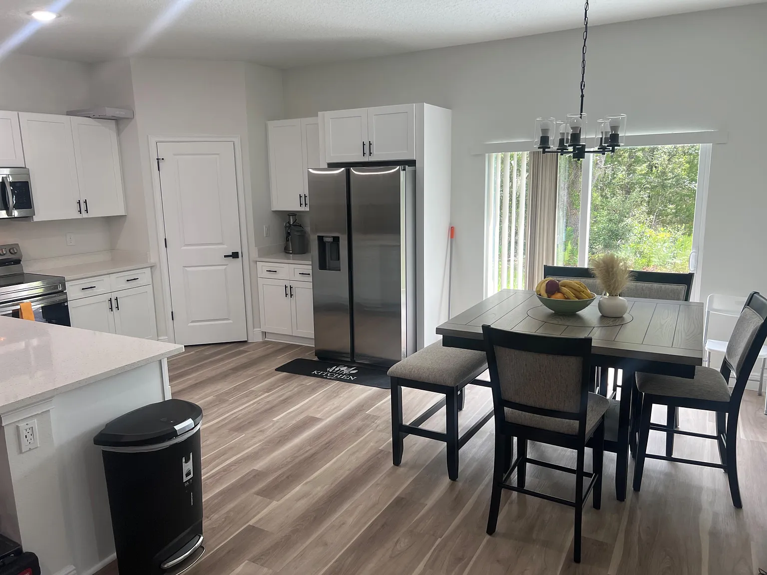 3 bed, 2.0 bath, 1865 sqft, $1,001 — Photo 4