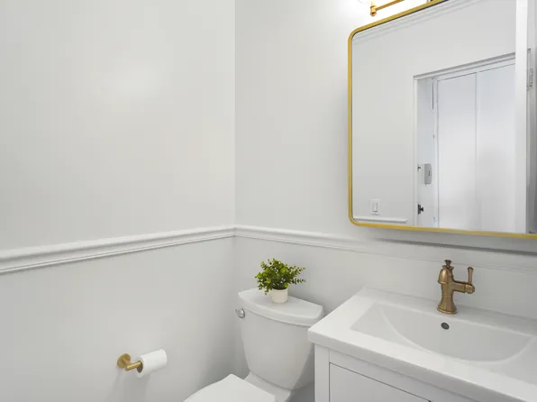 171 East 84th Street image 10 of 19