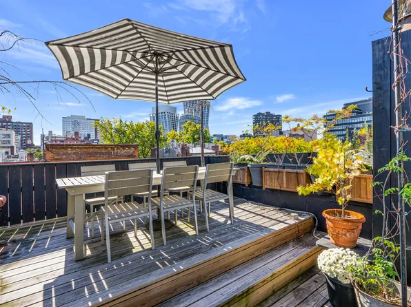 457 West 22nd Street image 37 of 45