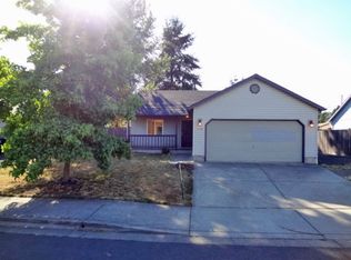814 Hazelnut Ln, Springfield, OR 97478