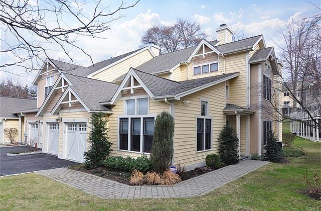 1st image of 25 Hudson Dr