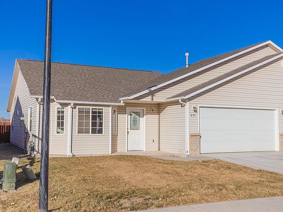 2nd image of 657 Springbrook Dr