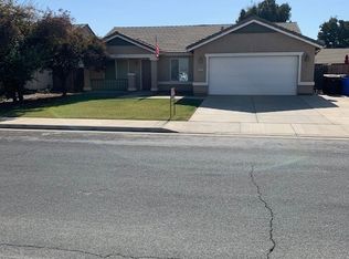 2107 W Tudor Ln, Hanford, CA 93230