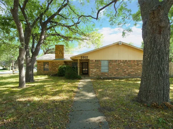 2012 Oneal St, Gainesville, TX 76240