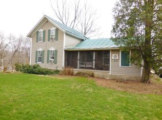 9814 36th St SE, Lowell, MI 49331