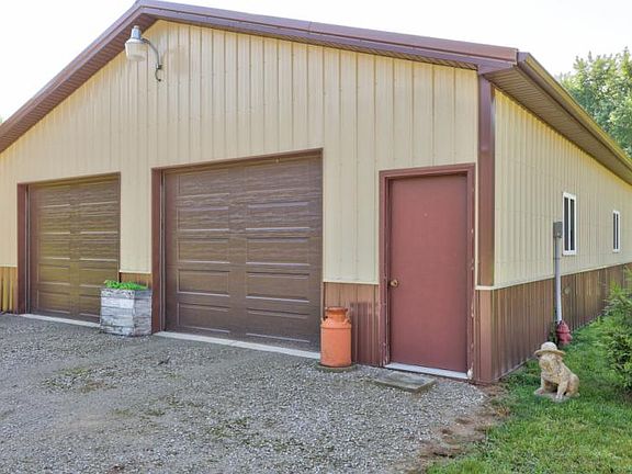 3rd image of 2752 Lee Hill Dr